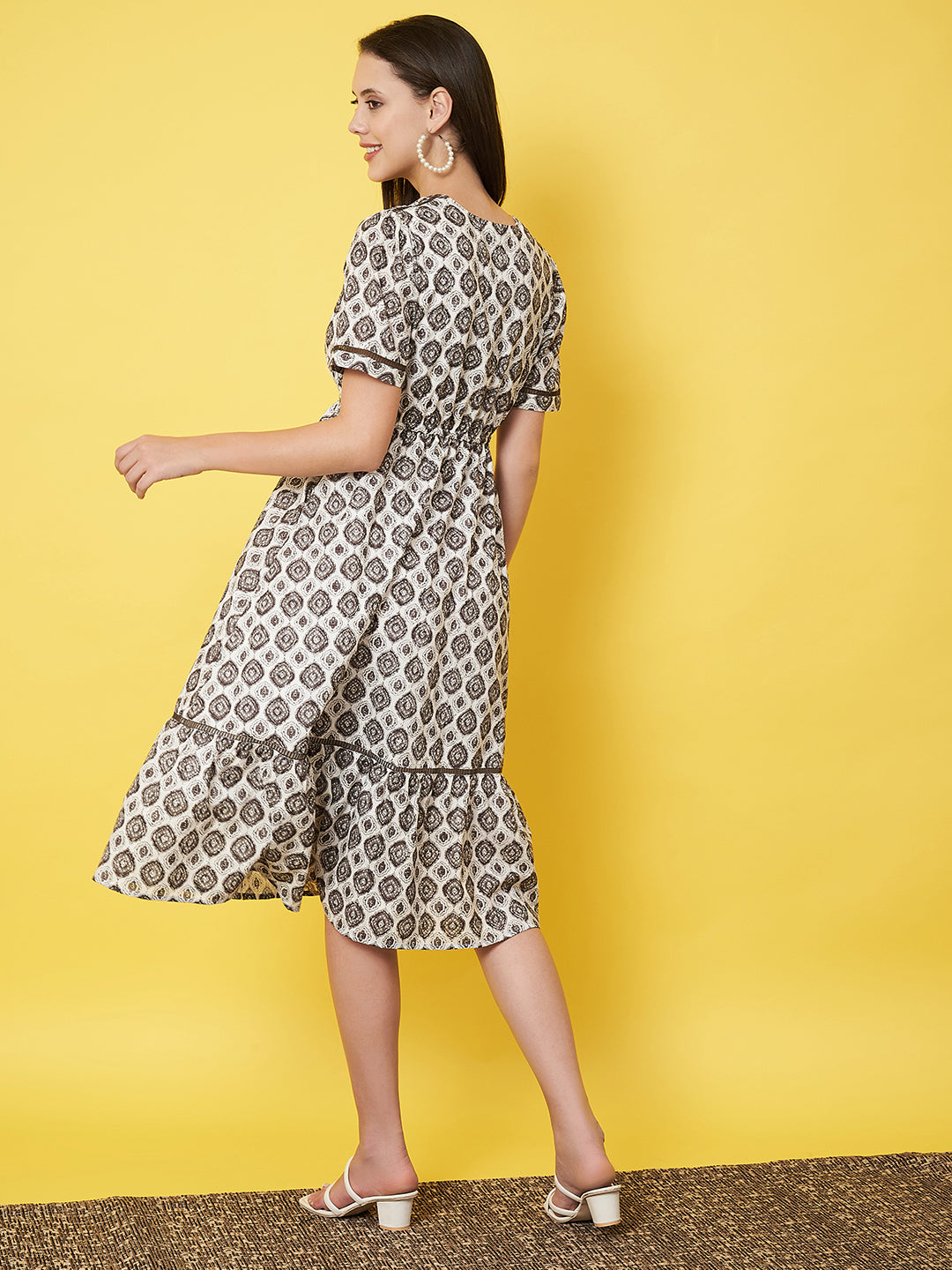 Stylish Grey Patterned Ruffled Dress