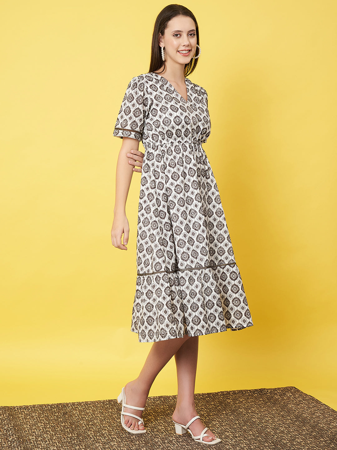 Stylish Grey Patterned Ruffled Dress