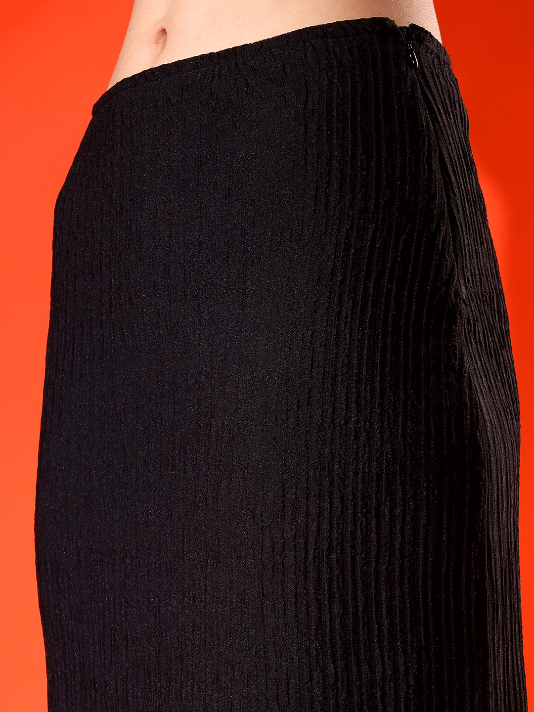 Stylish Textured Black Midi Skirt