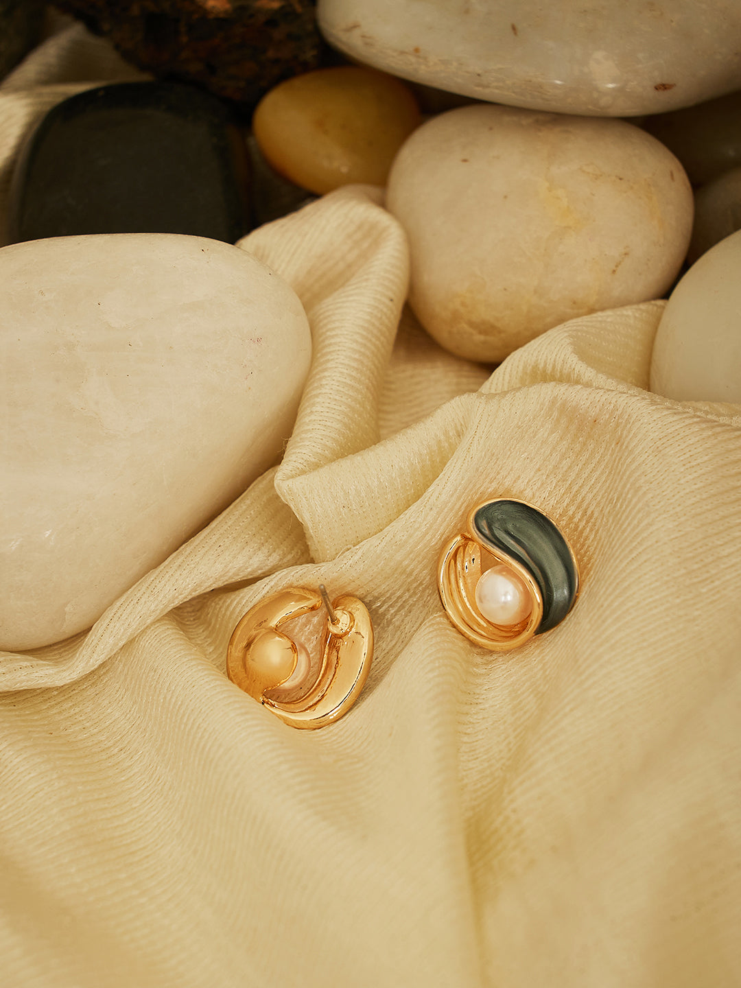 Women Green & Gold-Plated Pearls Oval Stainless Steel Stud Earrings