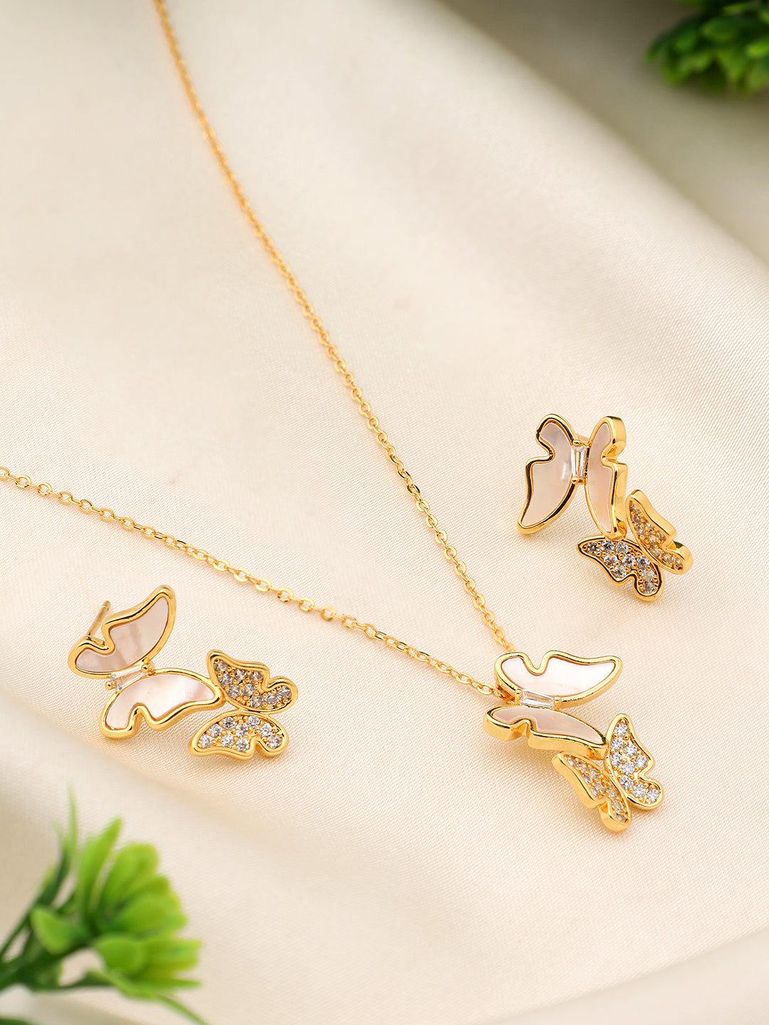 Women Butterflies Gold Plated Artificial Stones Necklace With Earrings