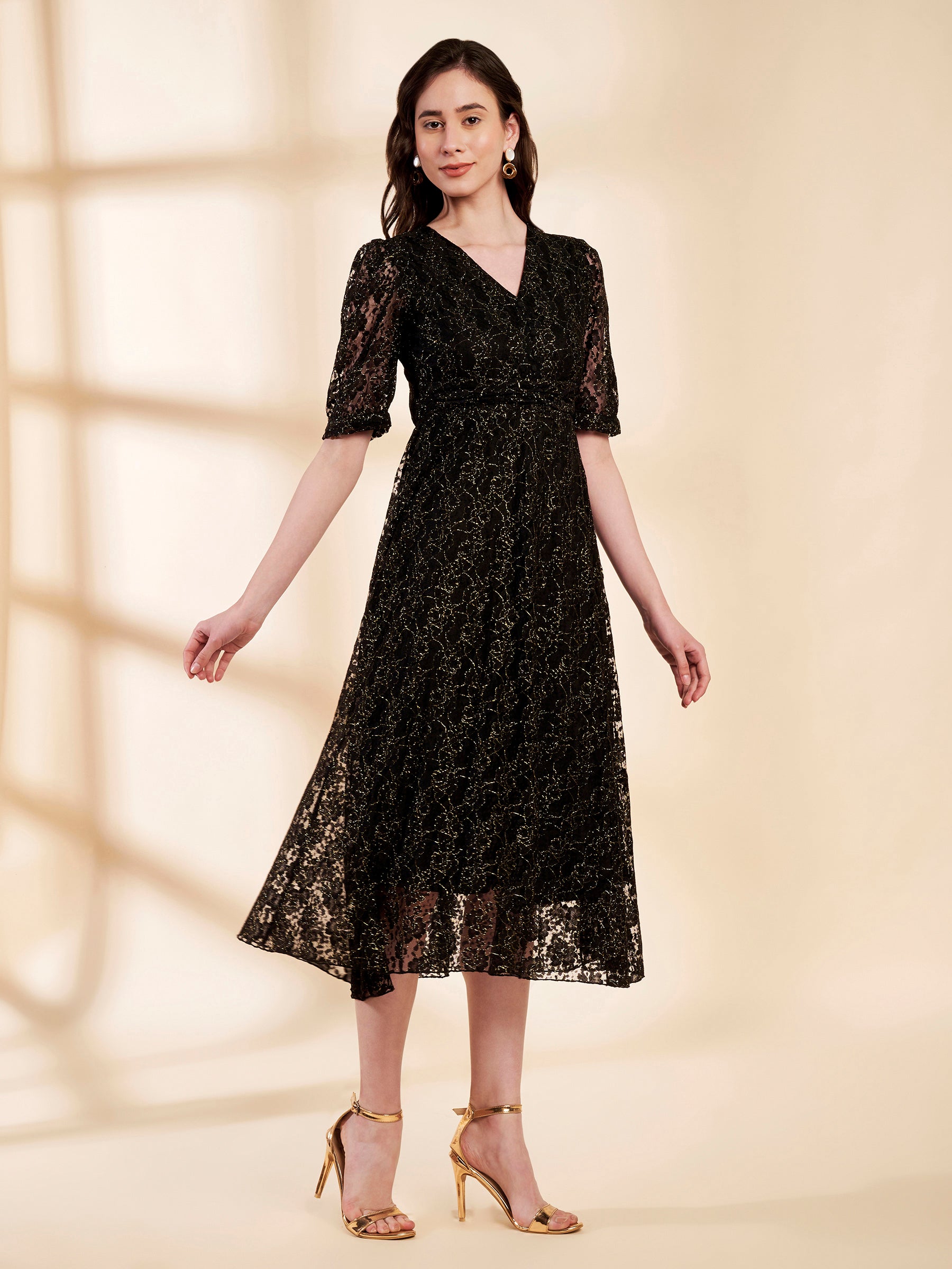Stylish Black Textured Pleated Midi Dress