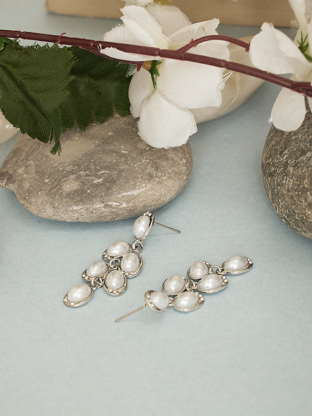 Women Contemporary Drop Earrings