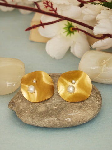 Women Gold Plated Circular shaped Artificial Beads Studs Earrings
