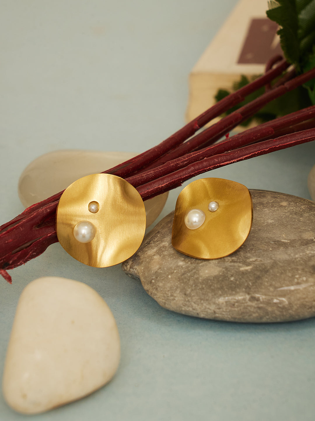 Women Gold Plated Circular shaped Artificial Beads Studs Earrings