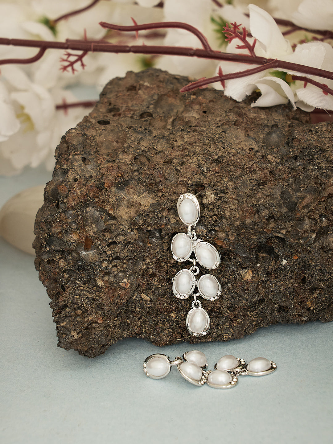 Women Contemporary Drop Earrings
