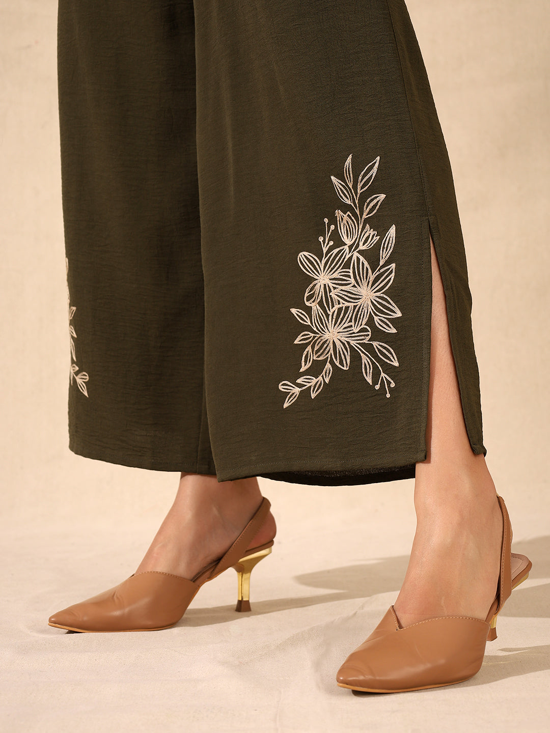Embelished Flaired Pant